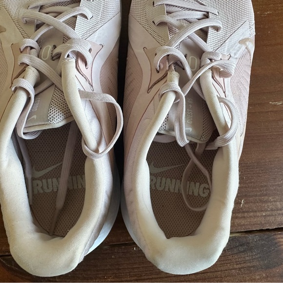 Nike Quest 5 Women's Running Shoes Barely Rose Pink White Size 7.5 - Picture 9 of 11